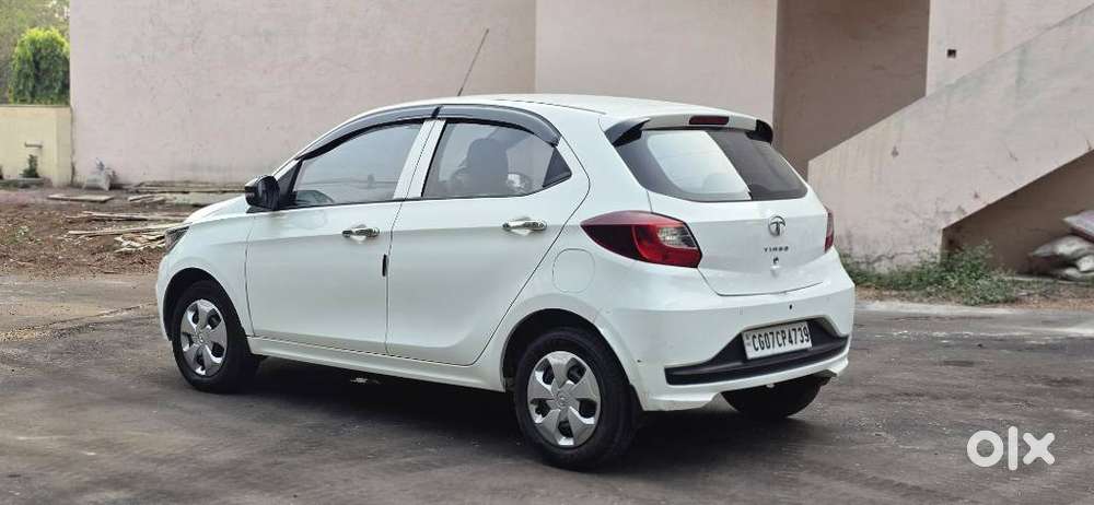 Tata Tiago 1.05 Revotorq Xt Option, 2023, Petrol