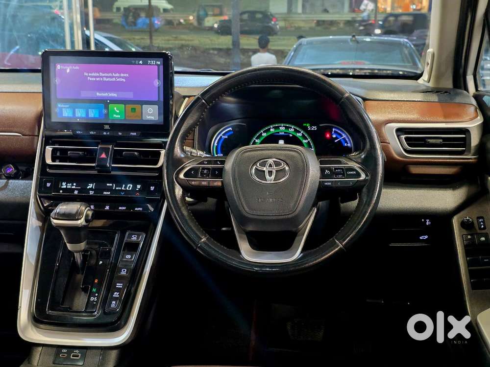 Toyota Innova Hycross 2.0 Zx Hybrid 7 Str, 2023, Cng & Hybrids