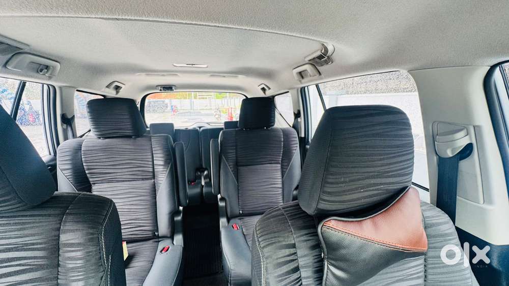 Toyota Innova Crysta 2.4 V 7 Str, 2016, Diesel