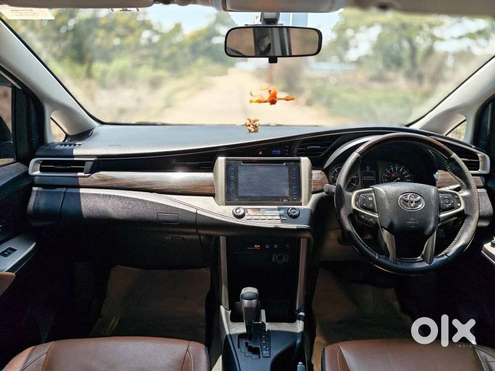 Toyota Innova Crysta 2.8z Automatic, 2017, Diesel