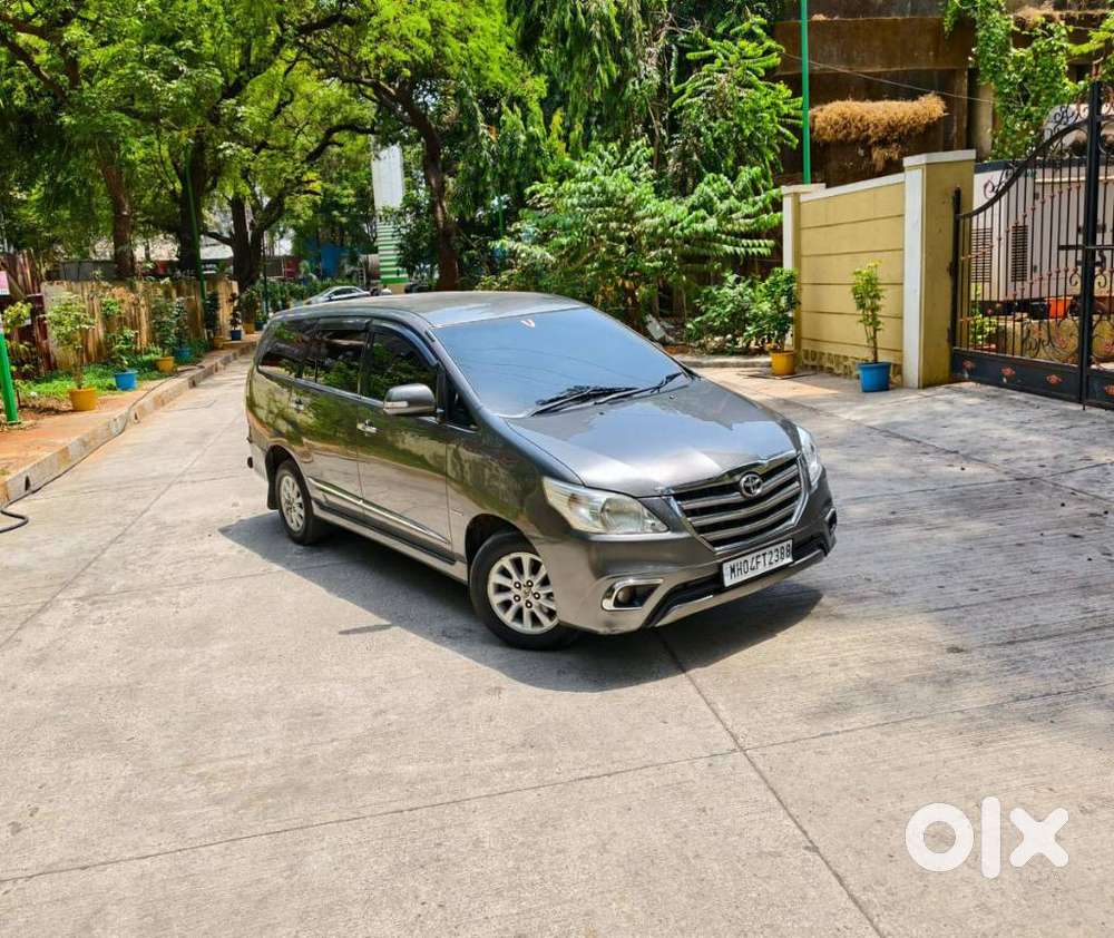 Toyota Innova 2.5 Vx 8 Seater Bs Iv, 2014, Diesel