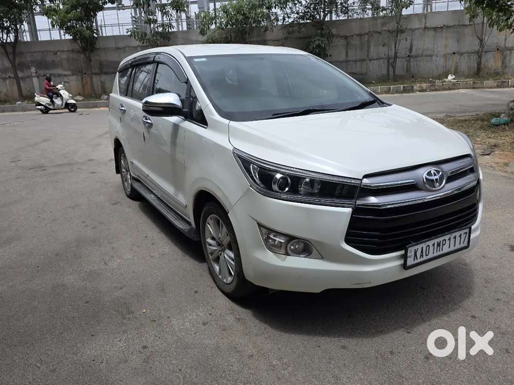 Toyota Innova Crysta 2016