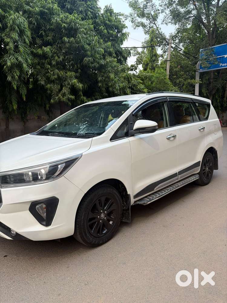 Toyota Innova Crysta 2.7 Vx Mt, 2019, Diesel