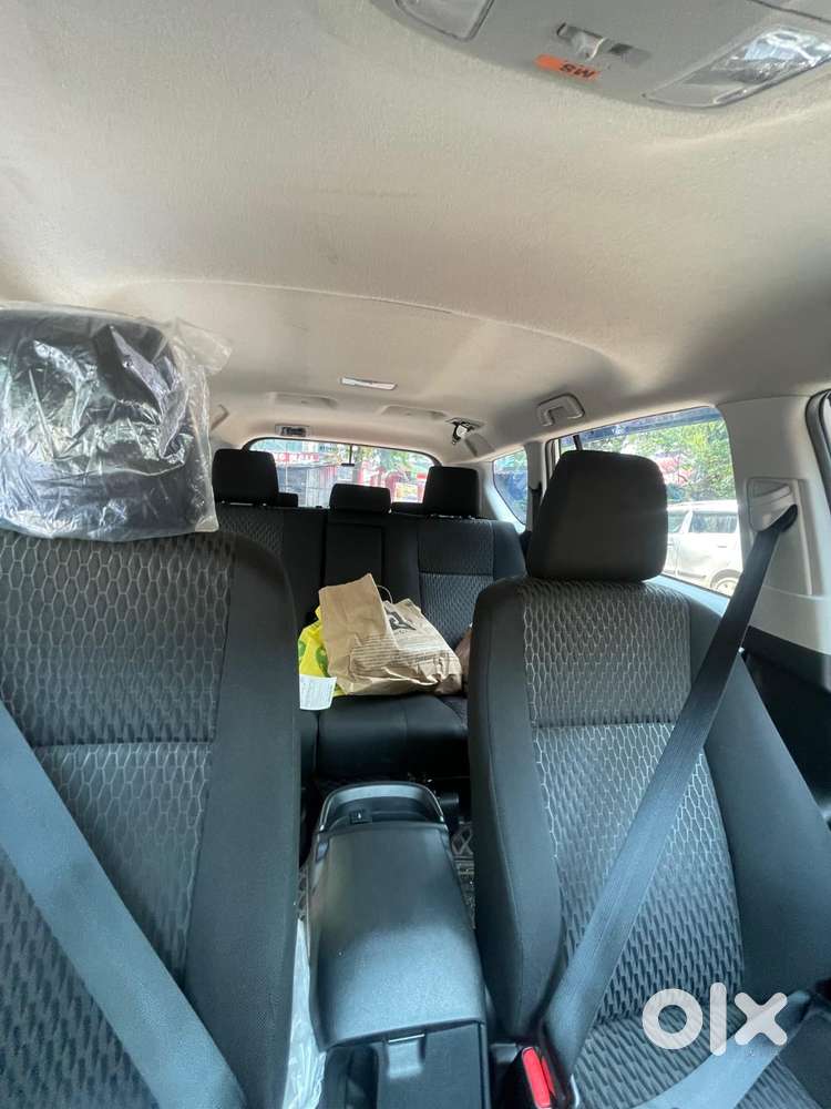Toyota Innova Crysta [2020-ongoing] 2.4 Gx 7 Str, 2025, Diesel