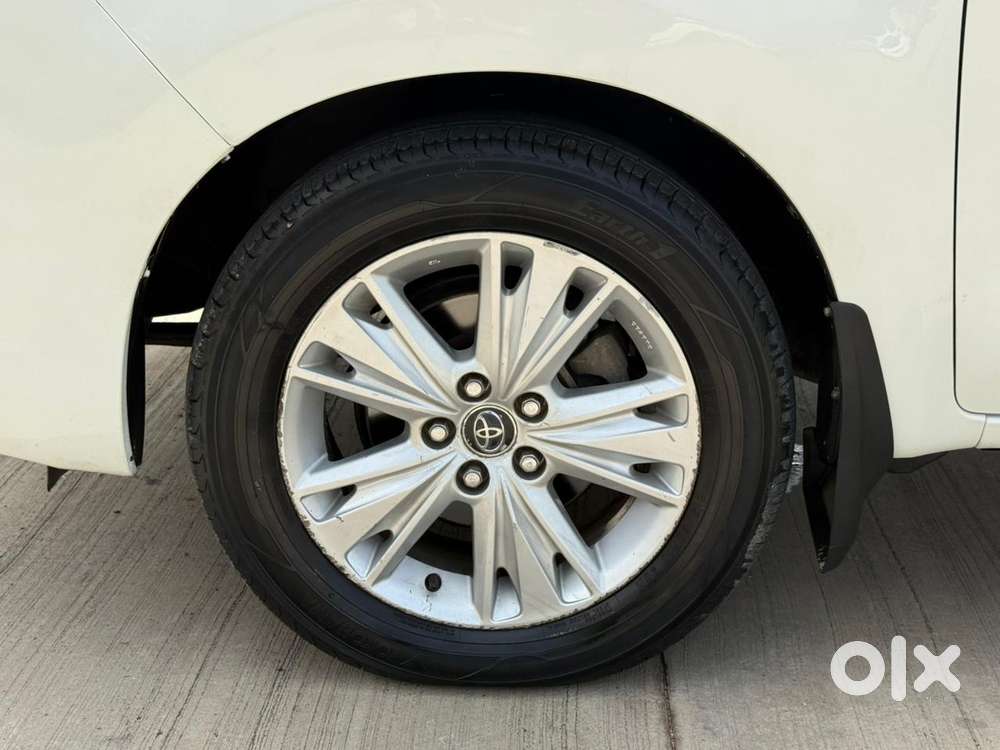 Toyota Innova Crysta