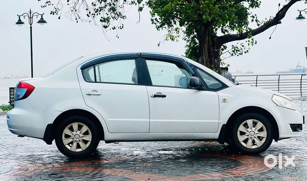 Maruti Suzuki Sx4 Vxi Bsiv, 2013, Petrol