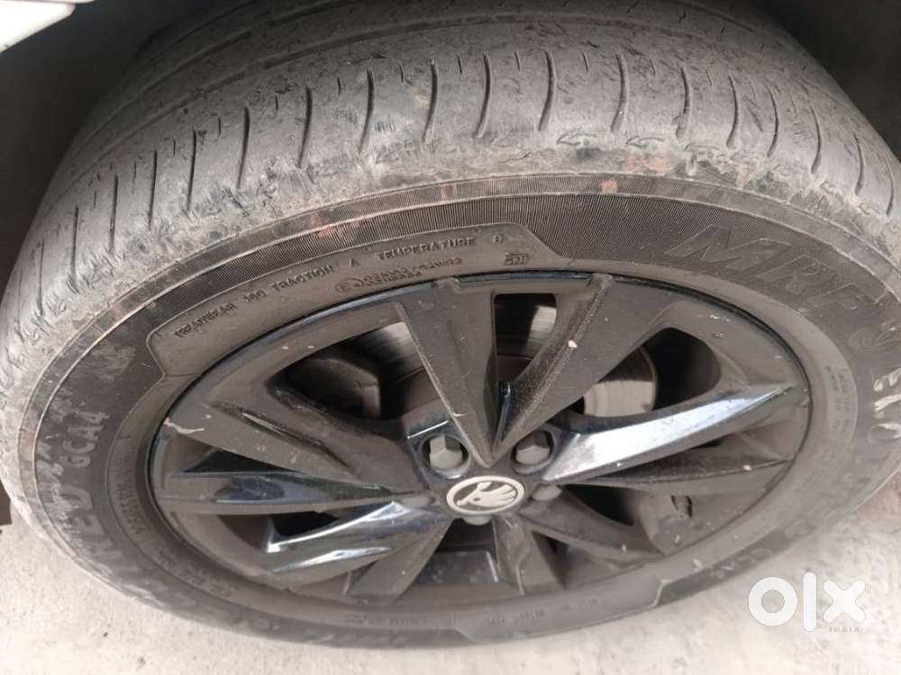 Skoda Slavia Style 1.0l Tsi Mt, 2025, Petrol