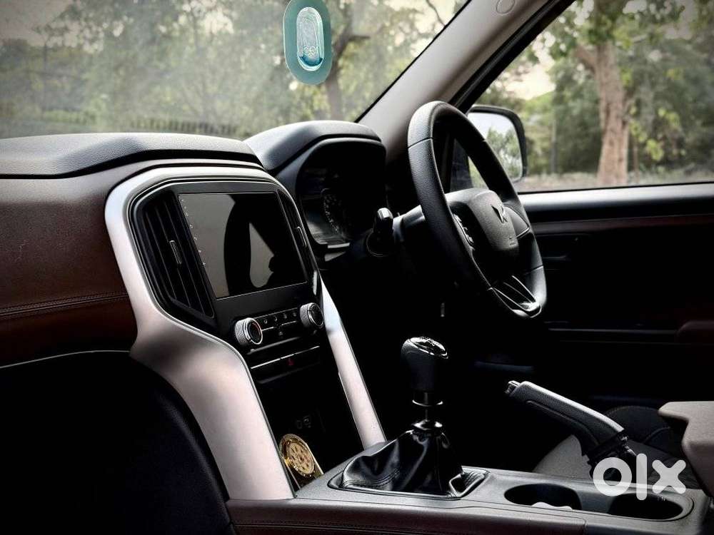 Mahindra Scorpio-n 2.0 Z2 Petrol Mt 7 Str, 2025, Petrol