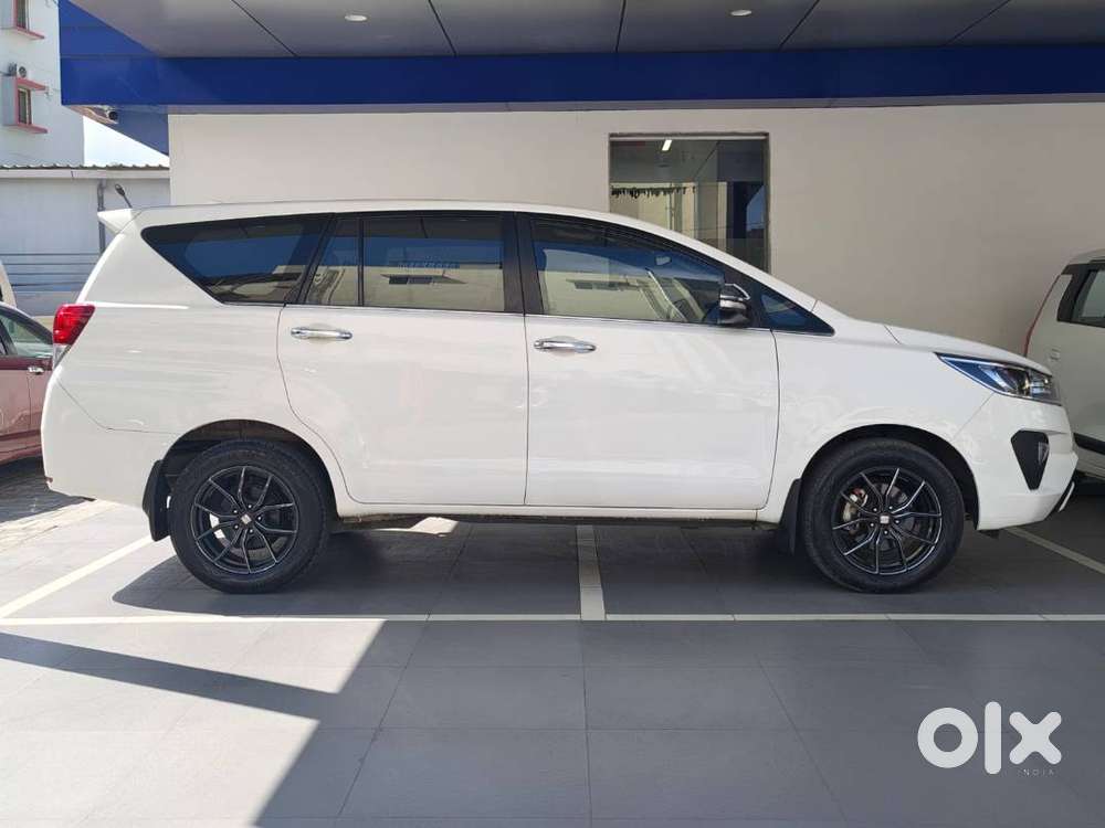 Toyota Innova Crysta 2017
