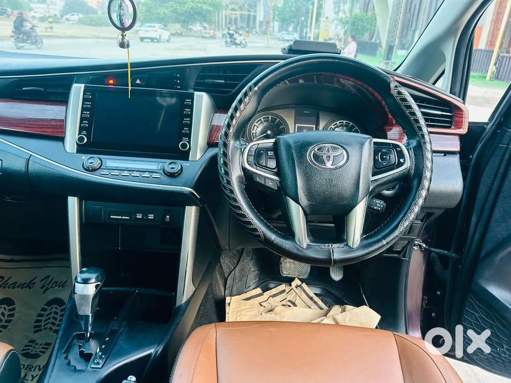 Toyota Innova Crysta [2020-ongoing] 2.7 Zx At 7 Str, 2022, Petrol