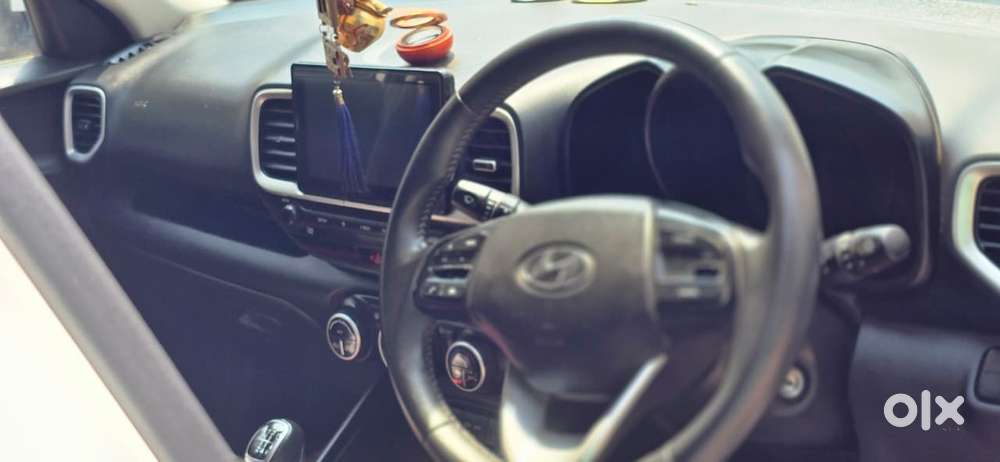 Hyundai Venue Sx Dual Tone Turbo, 2022, Petrol