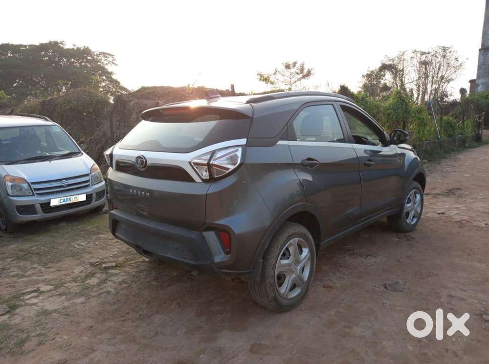 Tata Nexon 1.5 Revotorq Xz, 2022, Petrol
