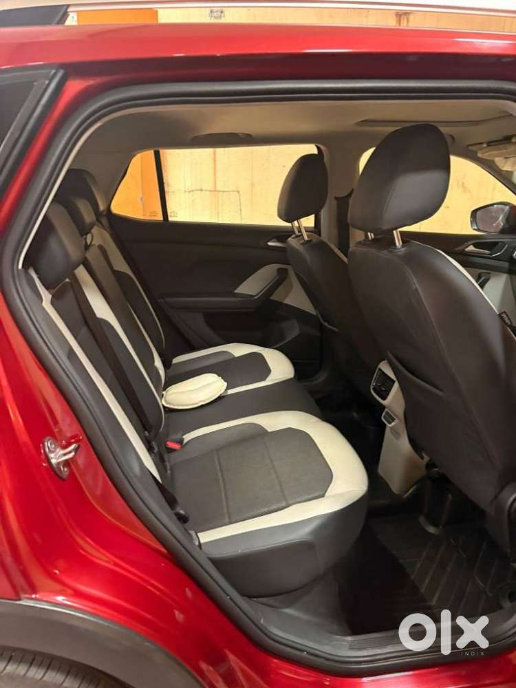 Volkswagen Taigun 1.0 Tsi Highline At, 2023, Petrol