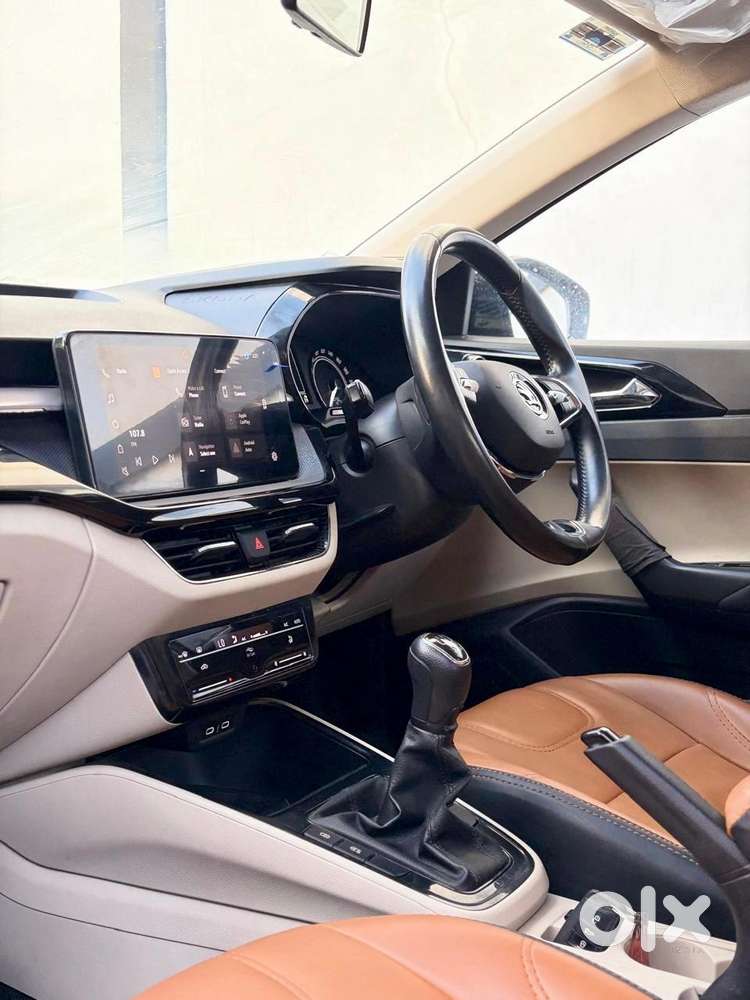 Skoda Slavia Ambition 1.0l Tsi Mt, 2022, Petrol