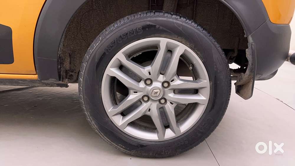 Renault Triber Rxz Easy-r Amt, 2020, Petrol