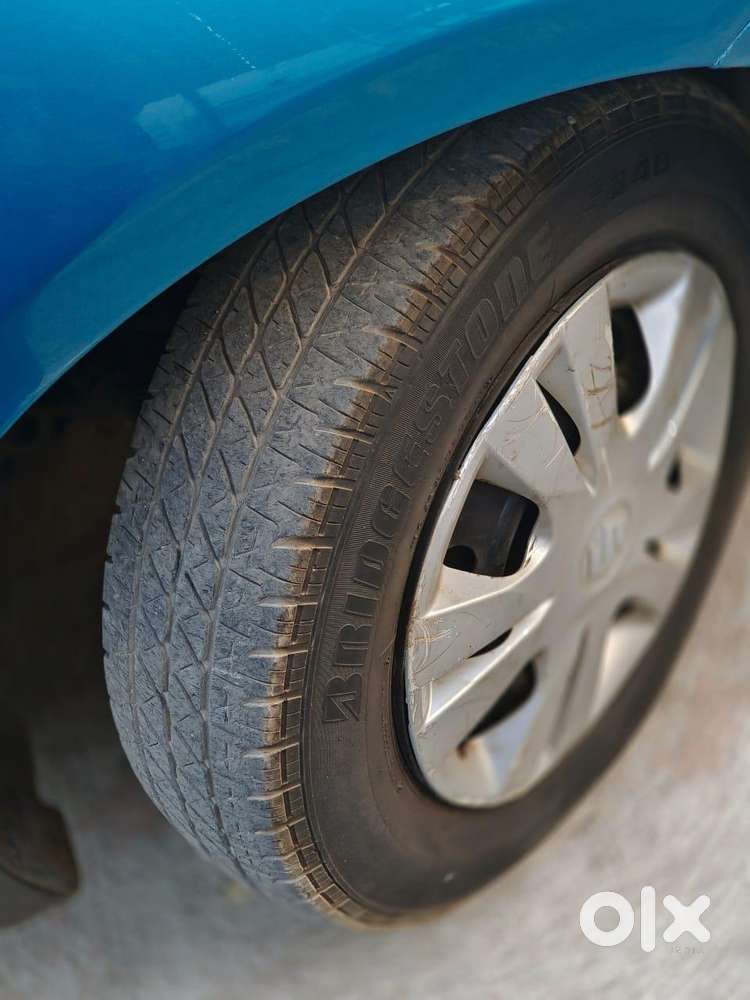 Maruti Suzuki Dzire 1.2 Vxi Amt, 2012, Cng & Hybrids