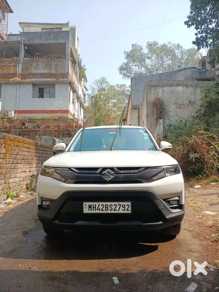 2025 Brezza 1.5 Lxi Petrol+cng, 10000 Km  1st Owner, Insurance Valid .