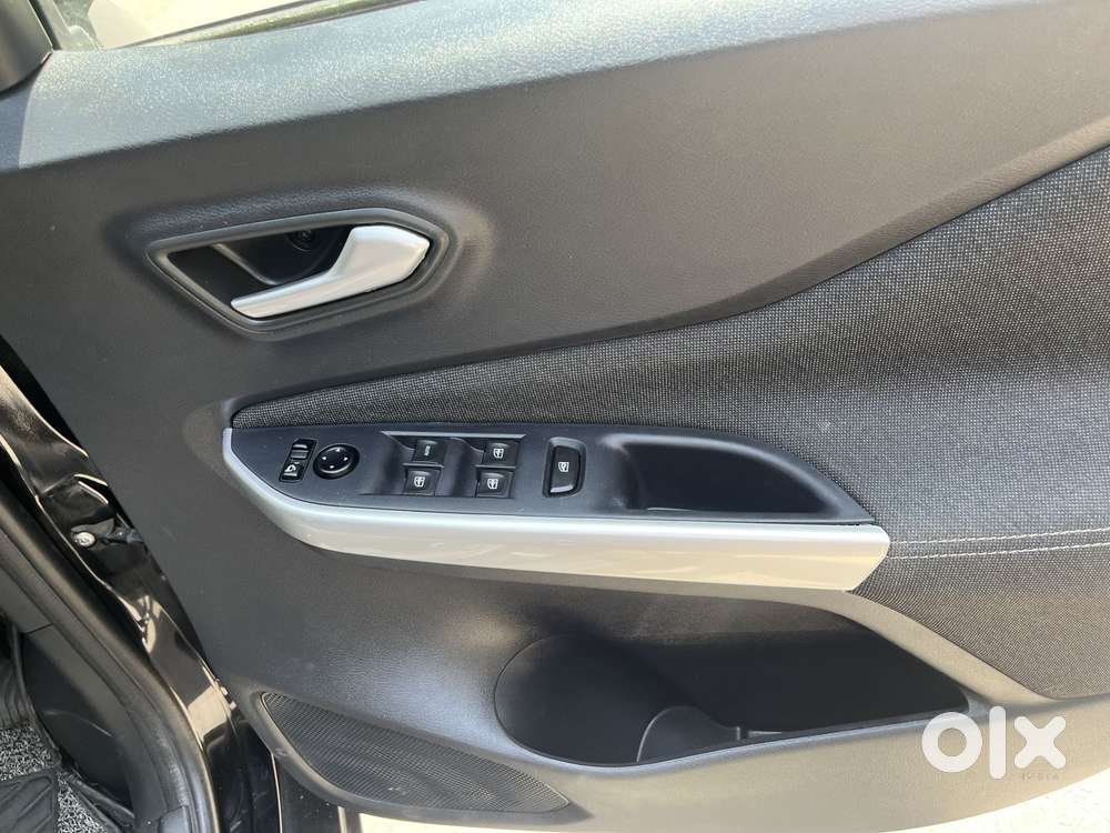 Nissan Magnite 1.0 Xv Premium Turbo Cvt, 2022, Petrol