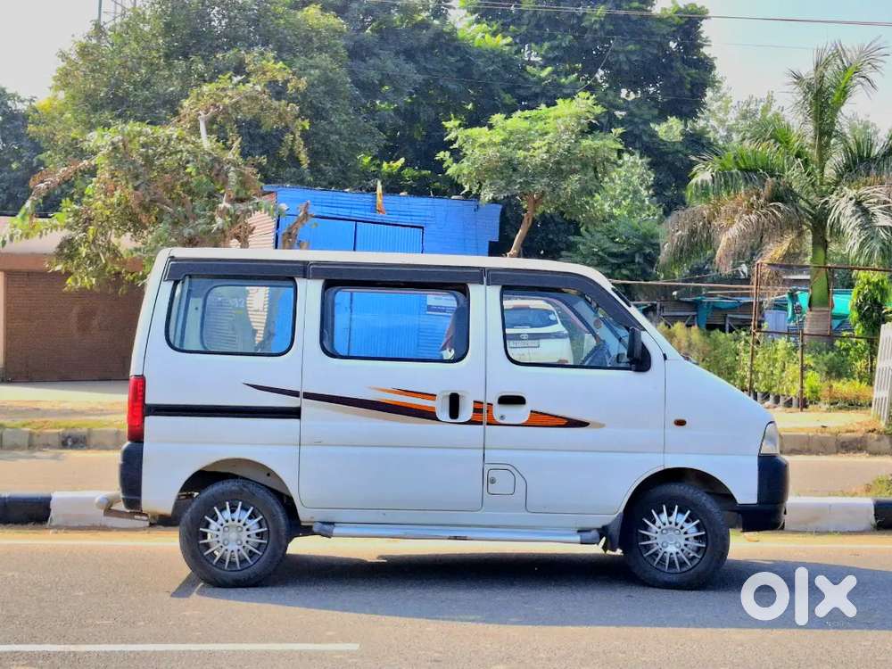 Maruti Suzuki Eeco Smiles 2018