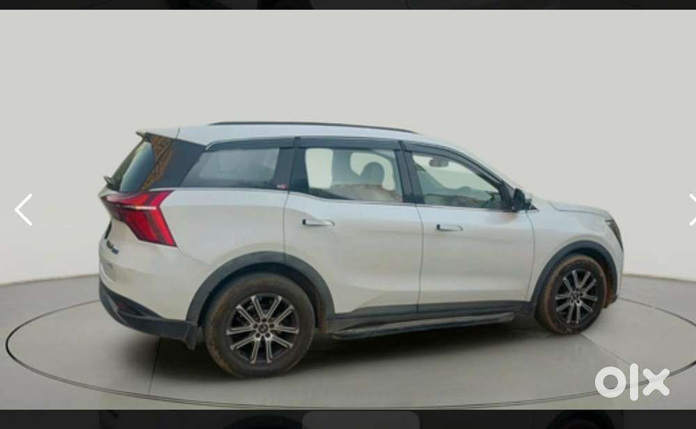 Mahindra Xuv700 2023 Diesel Well Maintained