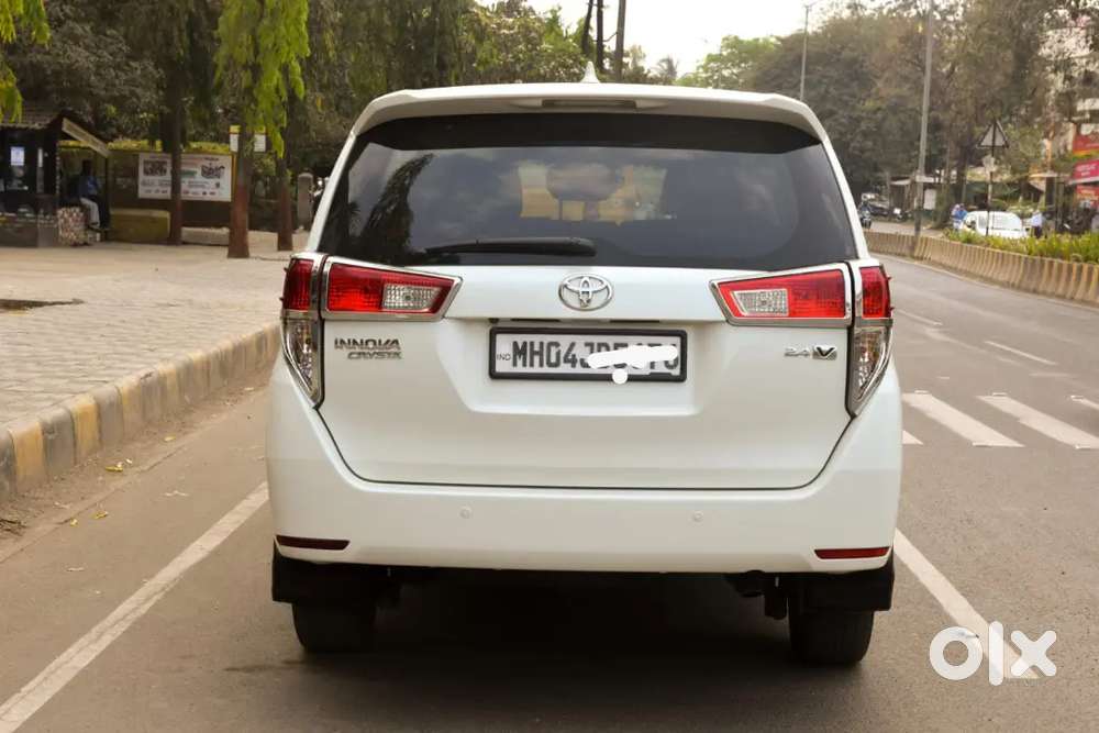 Toyota Innova Crysta 2017 Diesel 210000 Km Driven