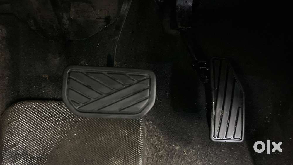 Maruti Suzuki Fronx Delta Plus 1.2l Ags, 2023, Petrol