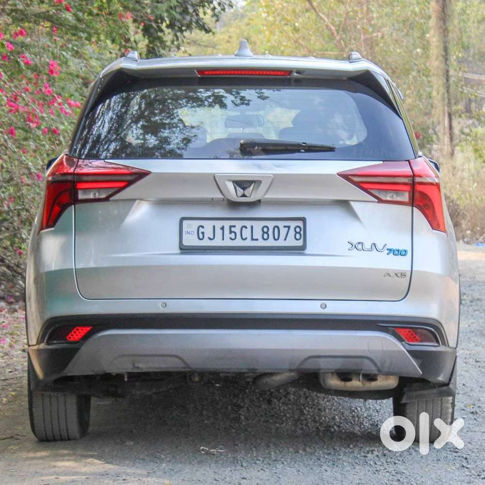 Mahindra Xuv700 Ax 5 Petrol Mt Str (e), 2022, Petrol