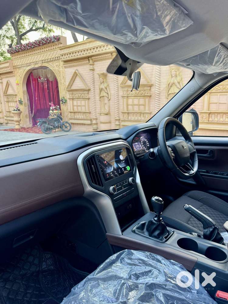 Mahindra Scorpio-n 2.2 Z2 Diesel Mt 7 Str, 2026, Diesel