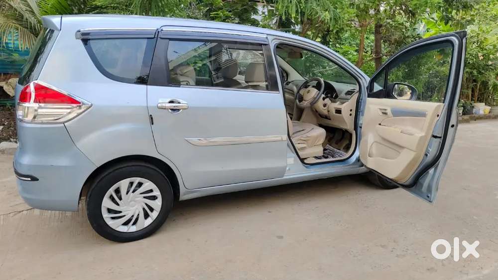 Maruti Suzuki Ertiga Vxi Petrol 2012