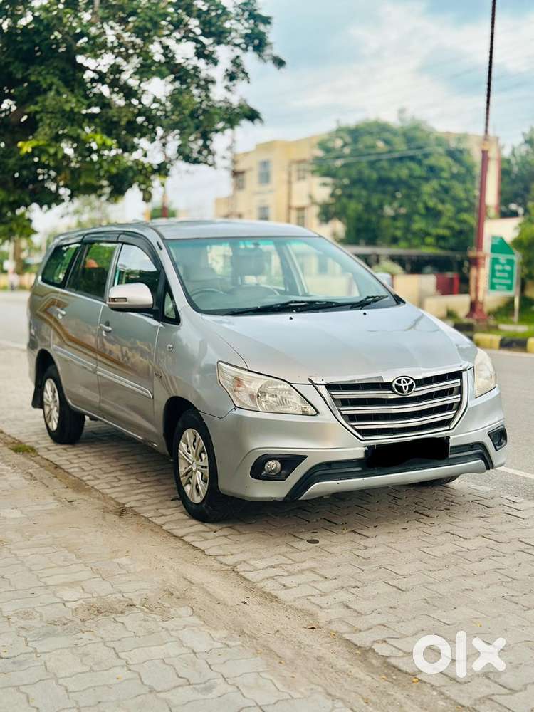 Toyota Innova 2016 Diesel 150000 Km Driven