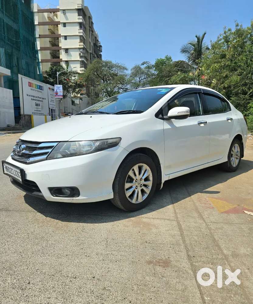 Touch Screen, Reverse Sensors, Chilled Ac, Cruise Control,