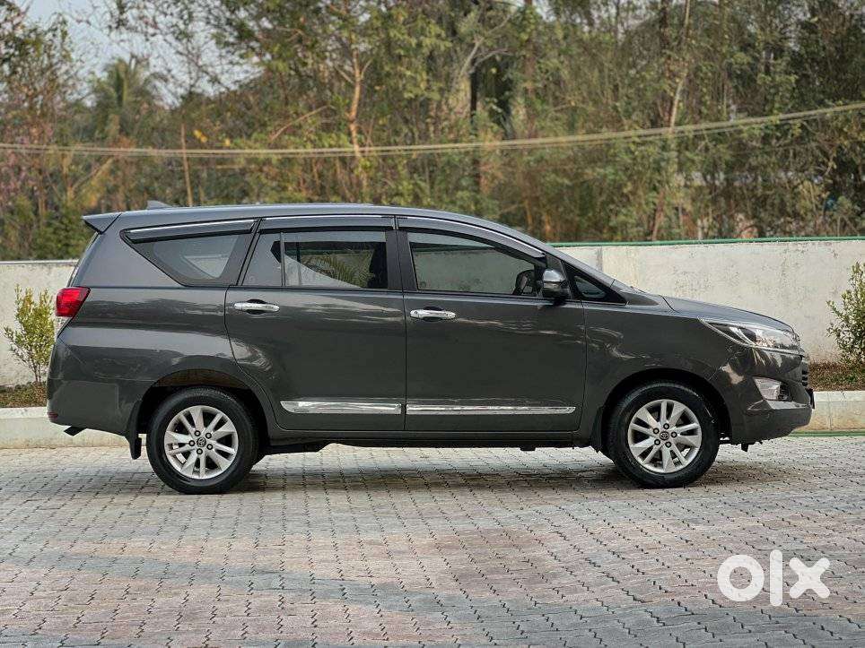 Toyota Innova Crysta 2.4 G Mt, 2018, Diesel