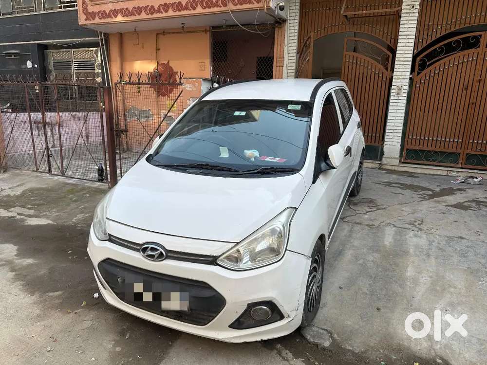 Hyundai Grand I10 Sportz 2016 Car
