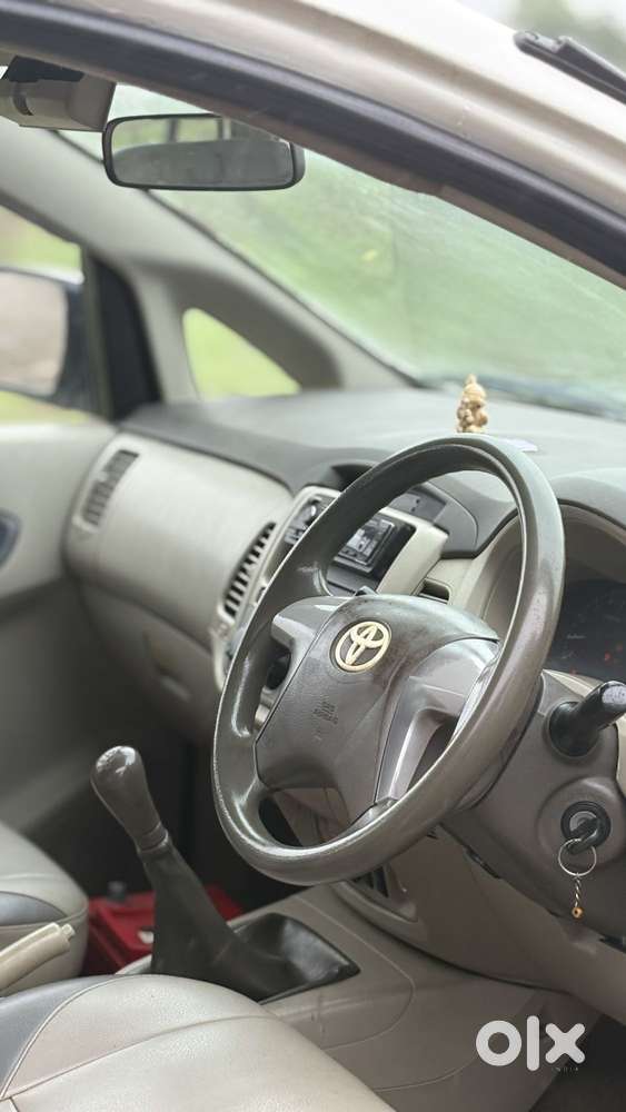 Toyota Innova 2.5 G (diesel) 8 Seater, 2013, Diesel