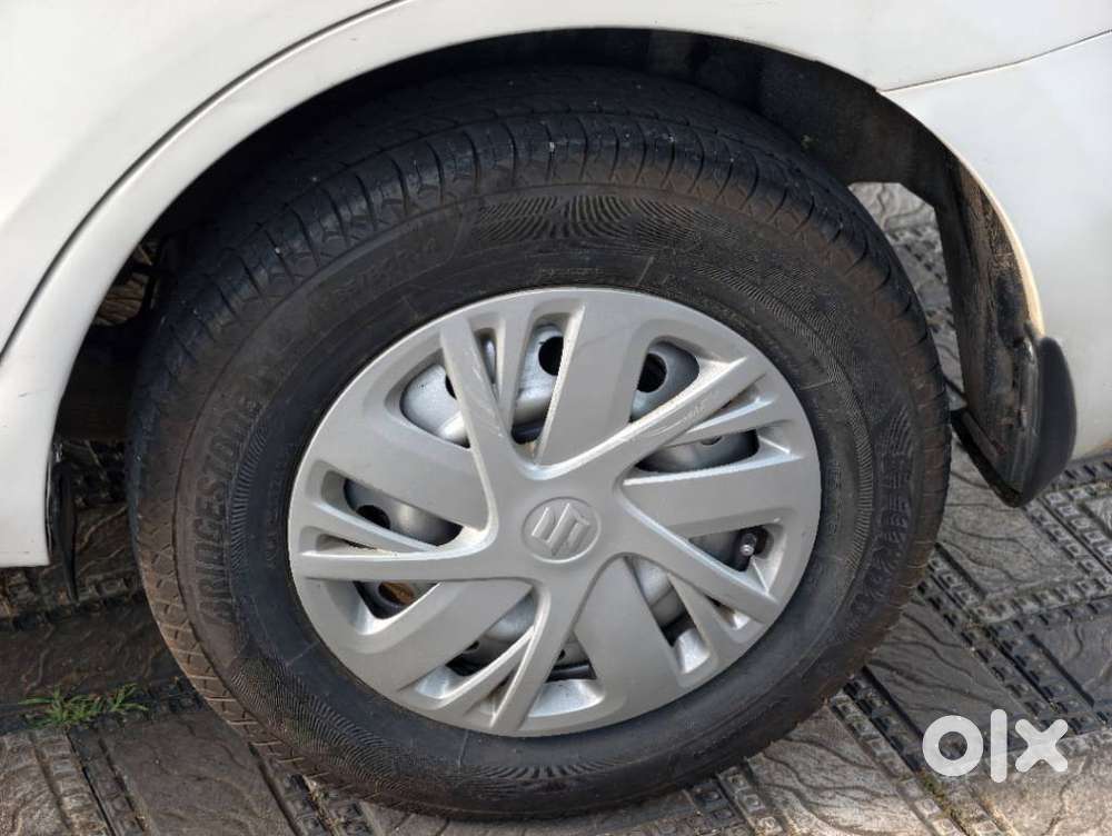 Maruti Suzuki Dzire 1.2 Lxi, 2023, Petrol
