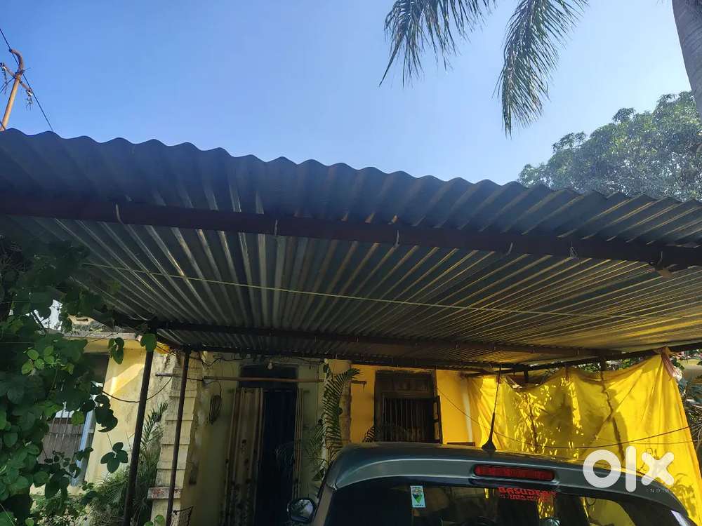 Large tin shed with iron rods. only 6 months old.