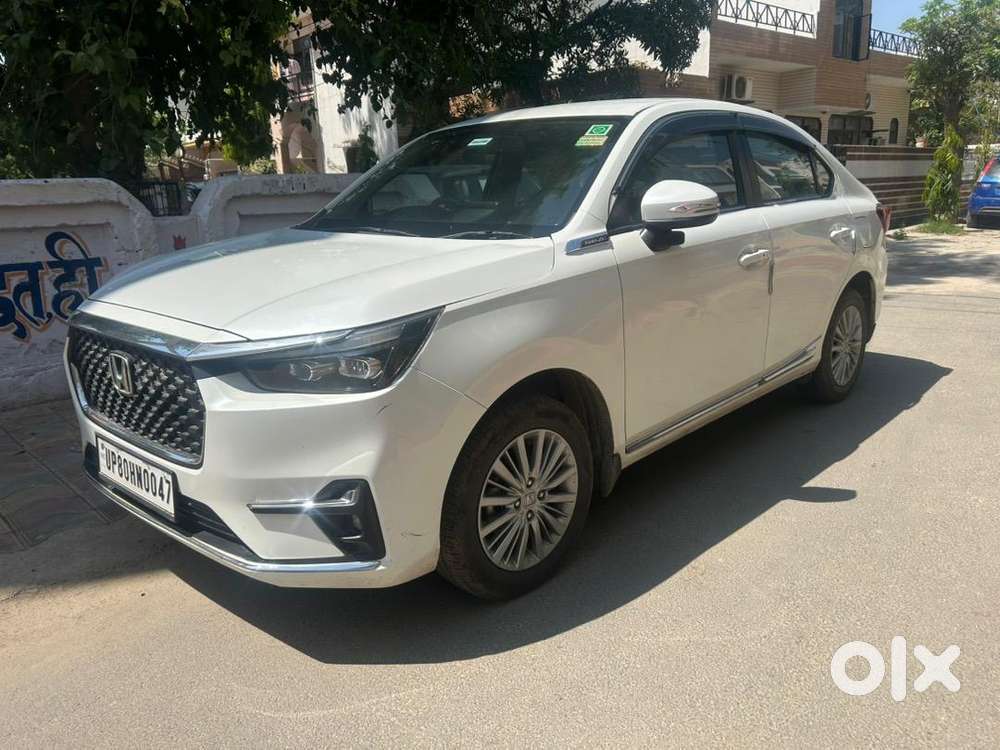 Honda Amaze 2nd Gen 2025 Petrol 4500 Km Driven