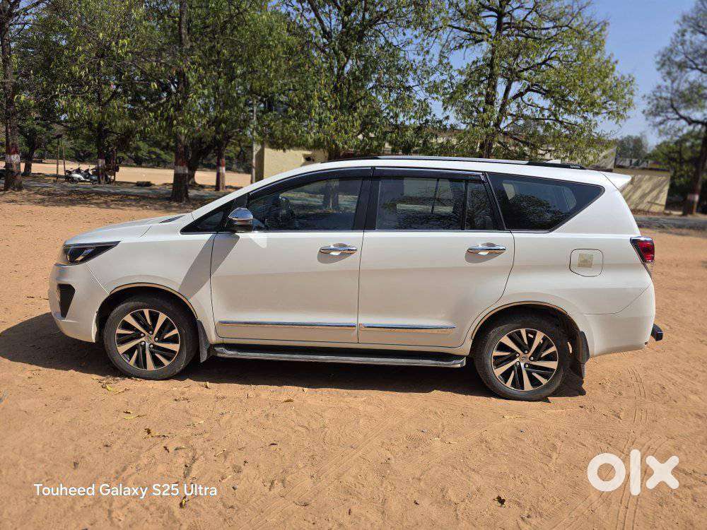 Toyota Innova Crysta [2020-ongoing] 2.4 Zx 7 Str, 2022, Diesel