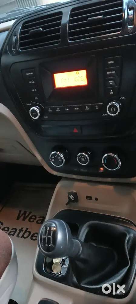 Mahindra Tuv 300 2017