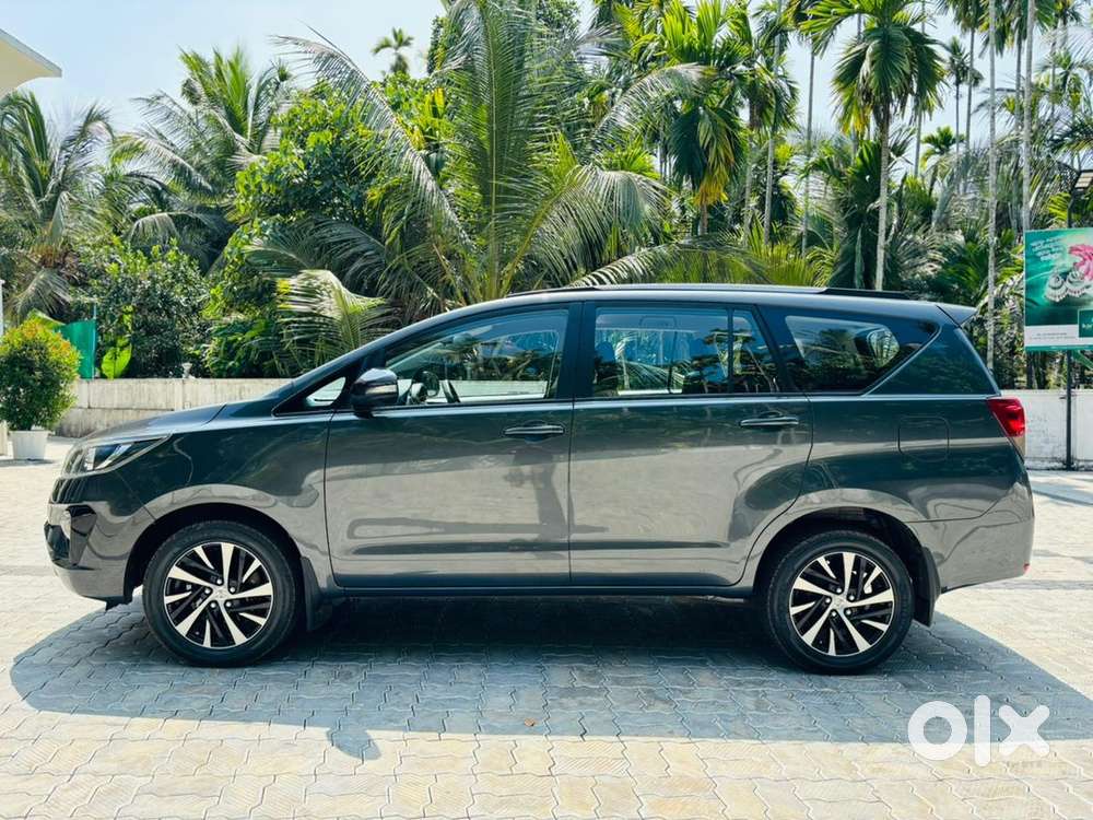 Toyota Innova Crysta 2016