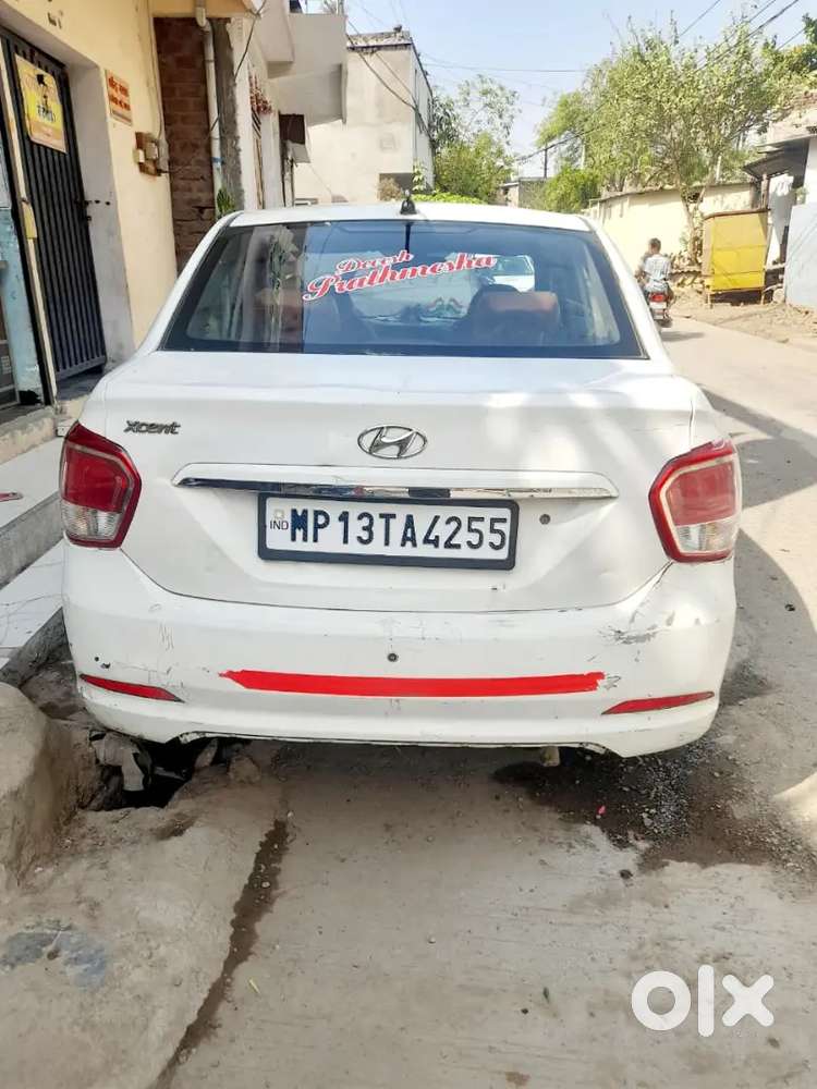 Hyundai Xcent 2016 Petrol Variant