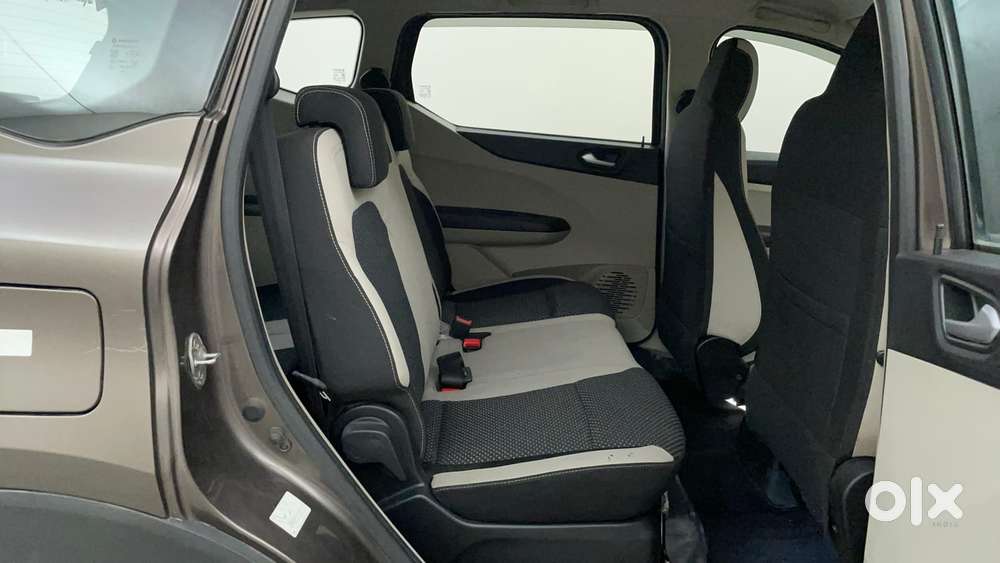 Renault Triber Rxz Easy-r Amt Dual Tone, 2021, Petrol