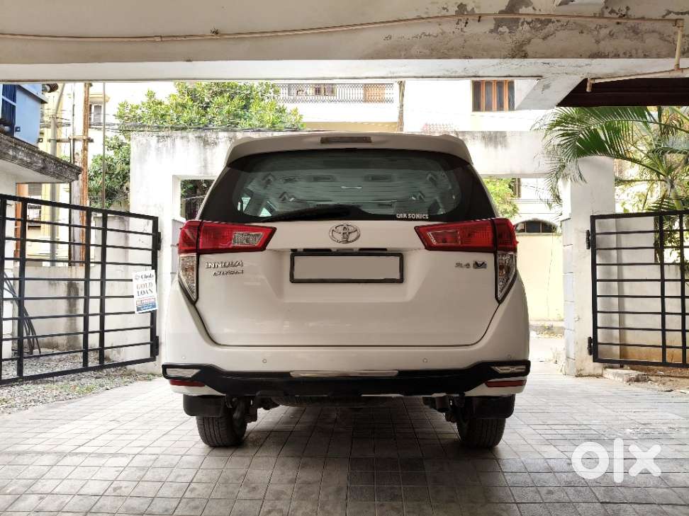 Toyota Innova Crysta [2020-ongoing] 2.4 Vx 8 Str, 2022, Diesel