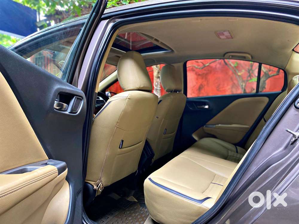 Honda City V At Sunroof I-vtec, 2016, Petrol