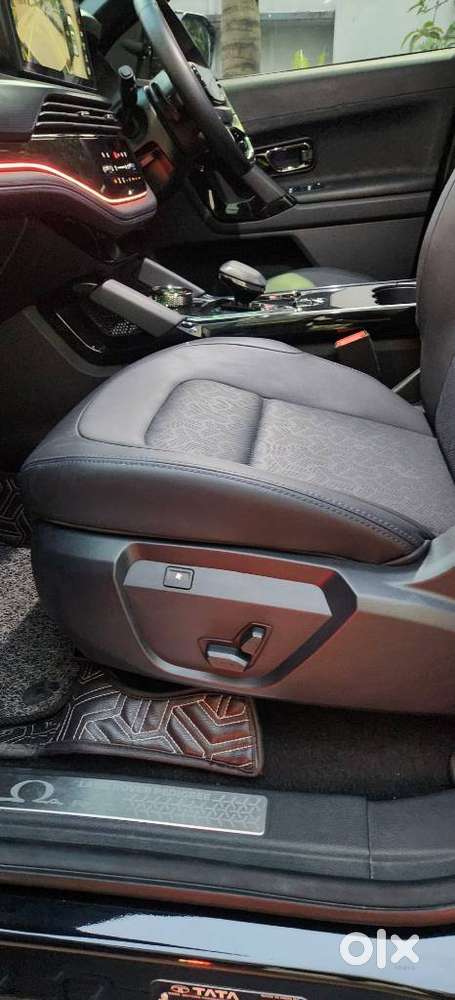 Tata Safari Accomplished Plus Dark Edition At, 2023, Diesel