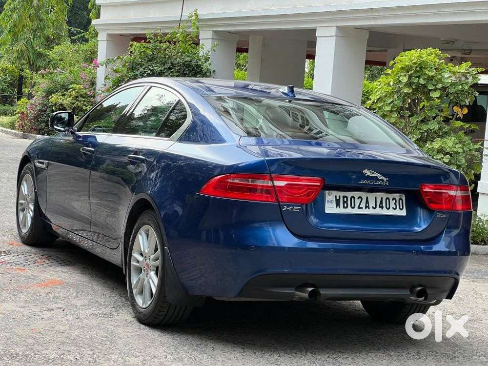 Jaguar Xe Portfolio, 2016, Petrol
