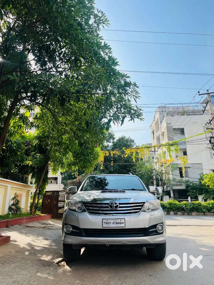 Toyota Fortuner 2012