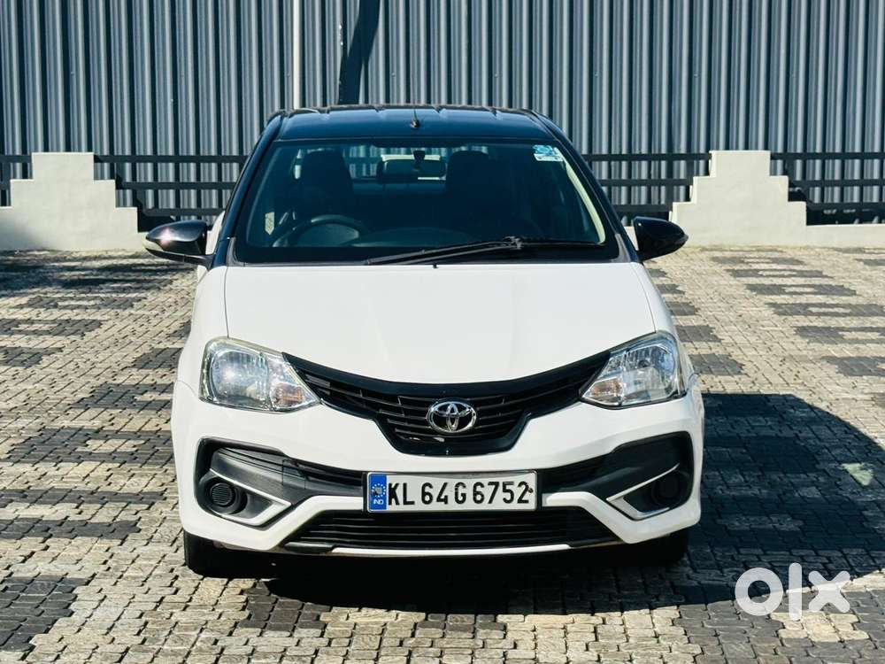 Toyota Etios Liva 1.2 V Dual Tone, 2018, Petrol