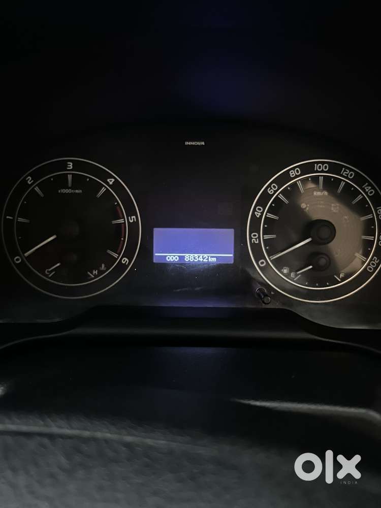 Toyota Innova Crysta 2.4 G Mt 7 Str, 2017, Diesel