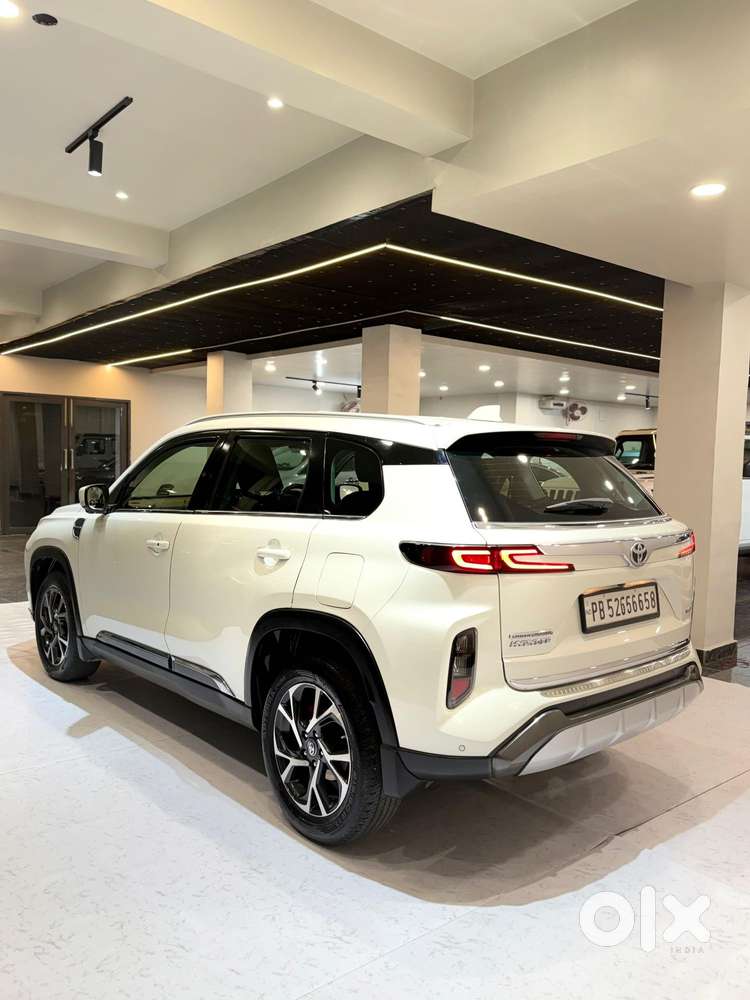 Toyota Urban Cruiser Hyryder V Hybrid Aero Edition, 2023, Cng & Hybr..